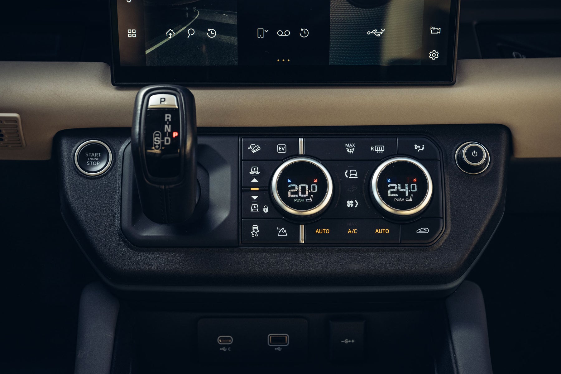 Defender 110 P400e - Gondwana stone