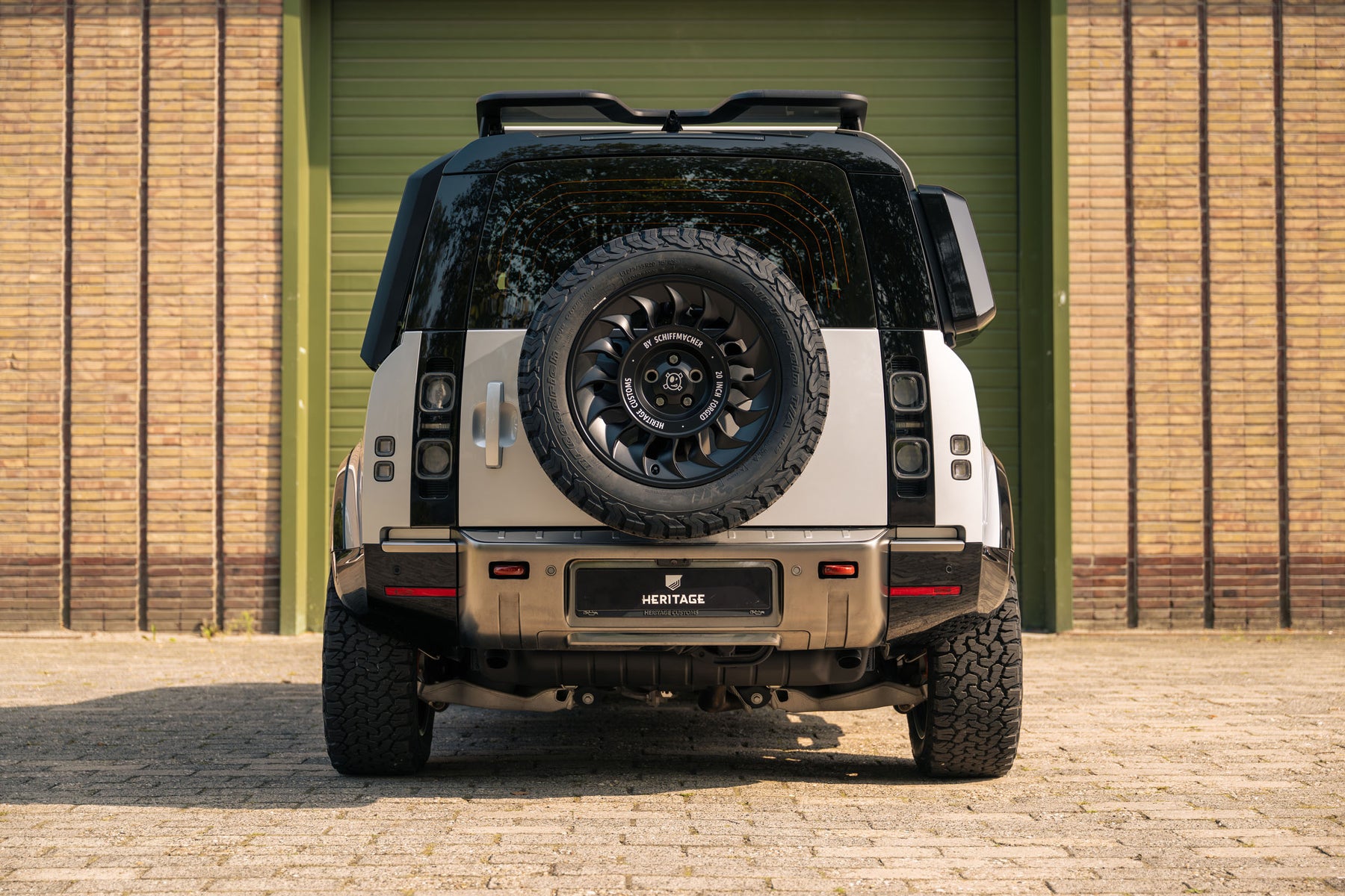 X Defender 90 P400 - X by Schiffmacher