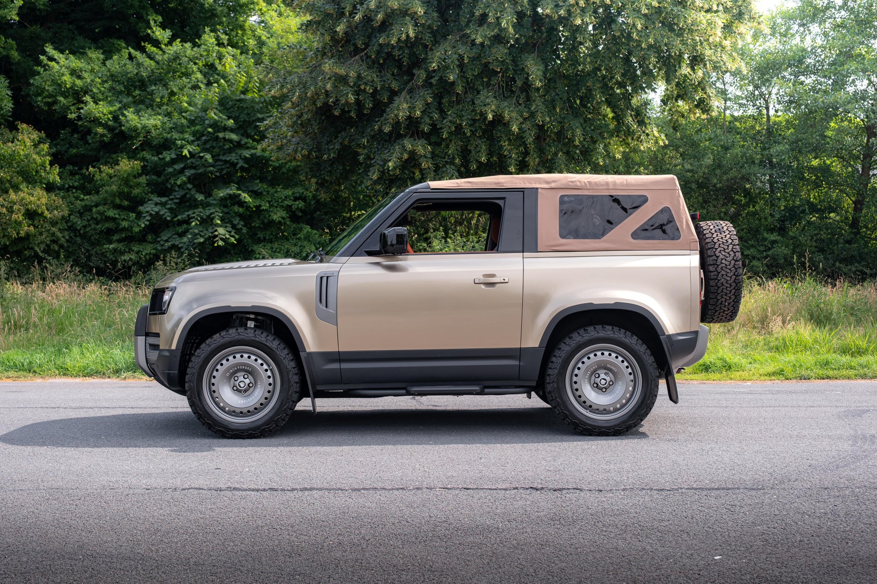 Valiance convertible - Goldfinger