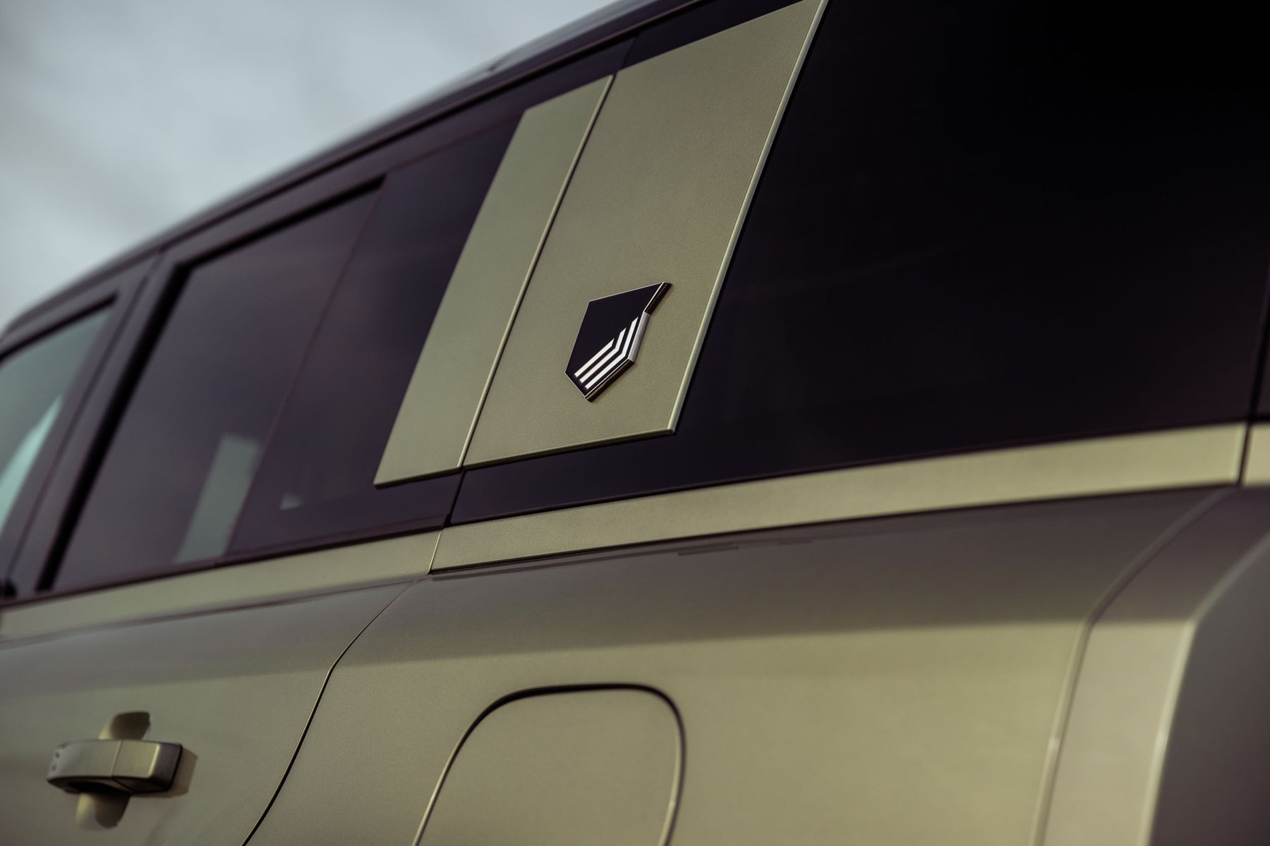 Defender 110 P400e - Pangea green