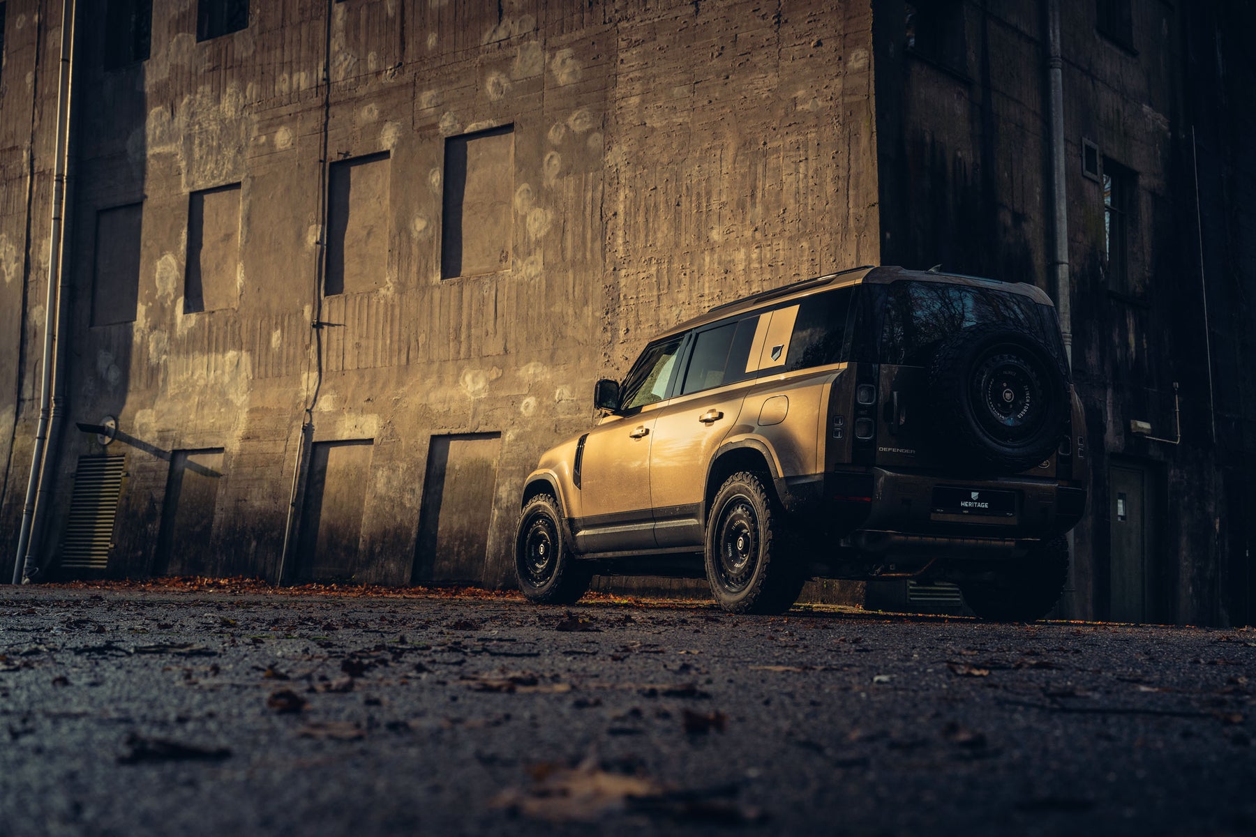 Defender 110 P400e - Gondwana stone