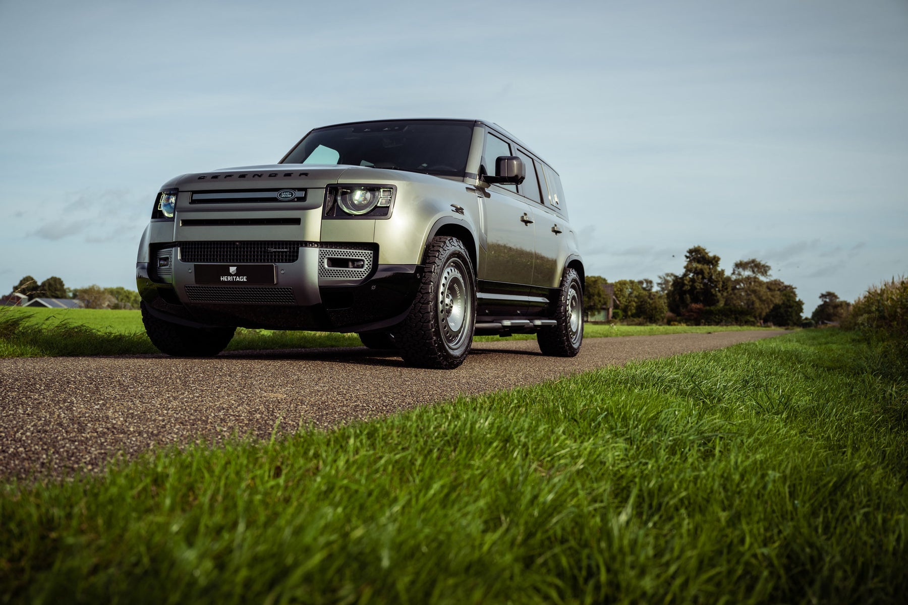 Defender 110 P400e - Pangea green
