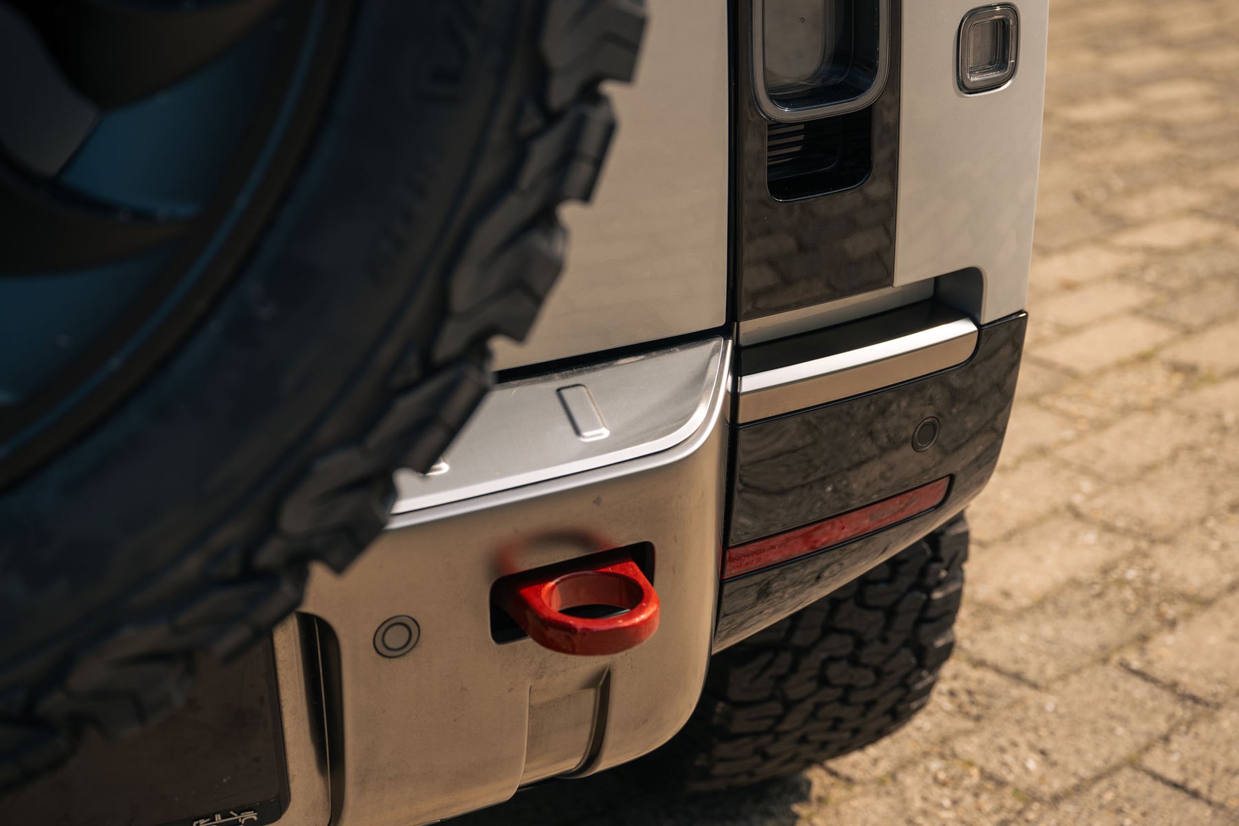 X Defender 90 P400 - X by Schiffmacher