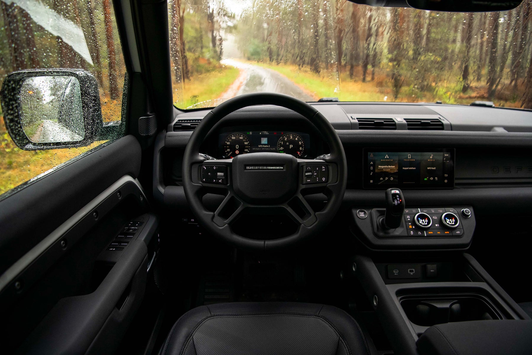 Defender 110 P400e - Camo fuji white