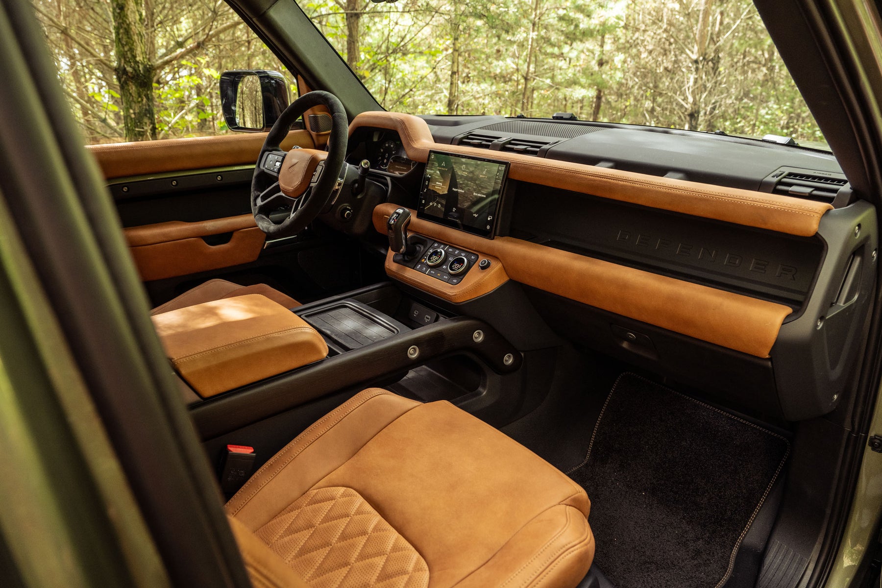 Defender 90 D300 - Pangea green