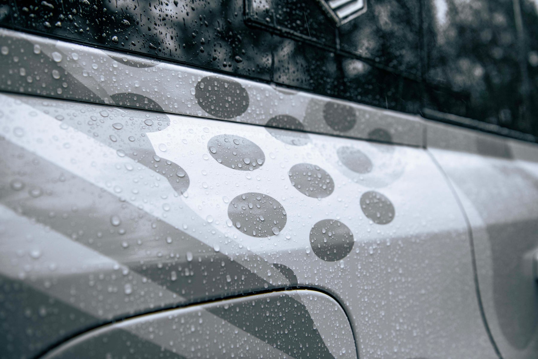 Defender 110 P400e - Camo fuji white