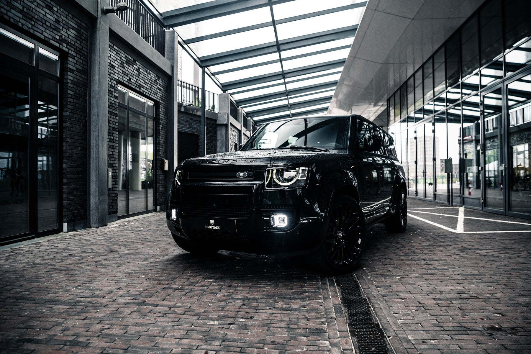 Defender 130 P400 - All black