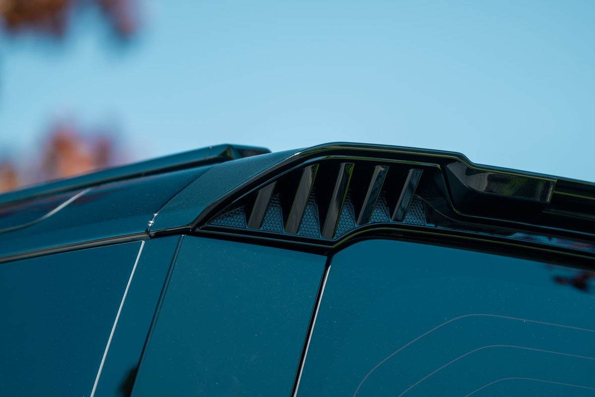 Unbound rear spoiler