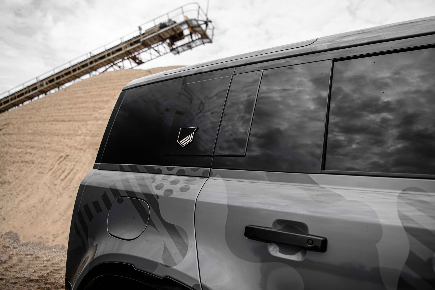 Defender 110 P525 V8 - Camo santorini black