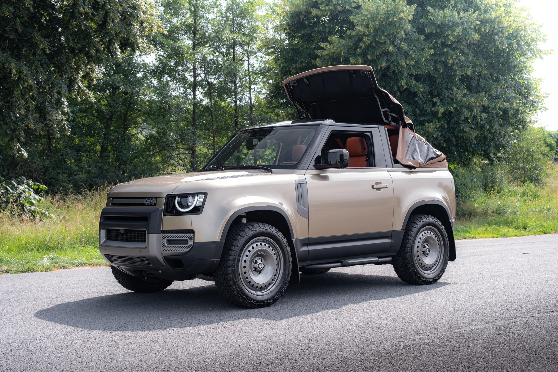 Valiance convertible - Goldfinger