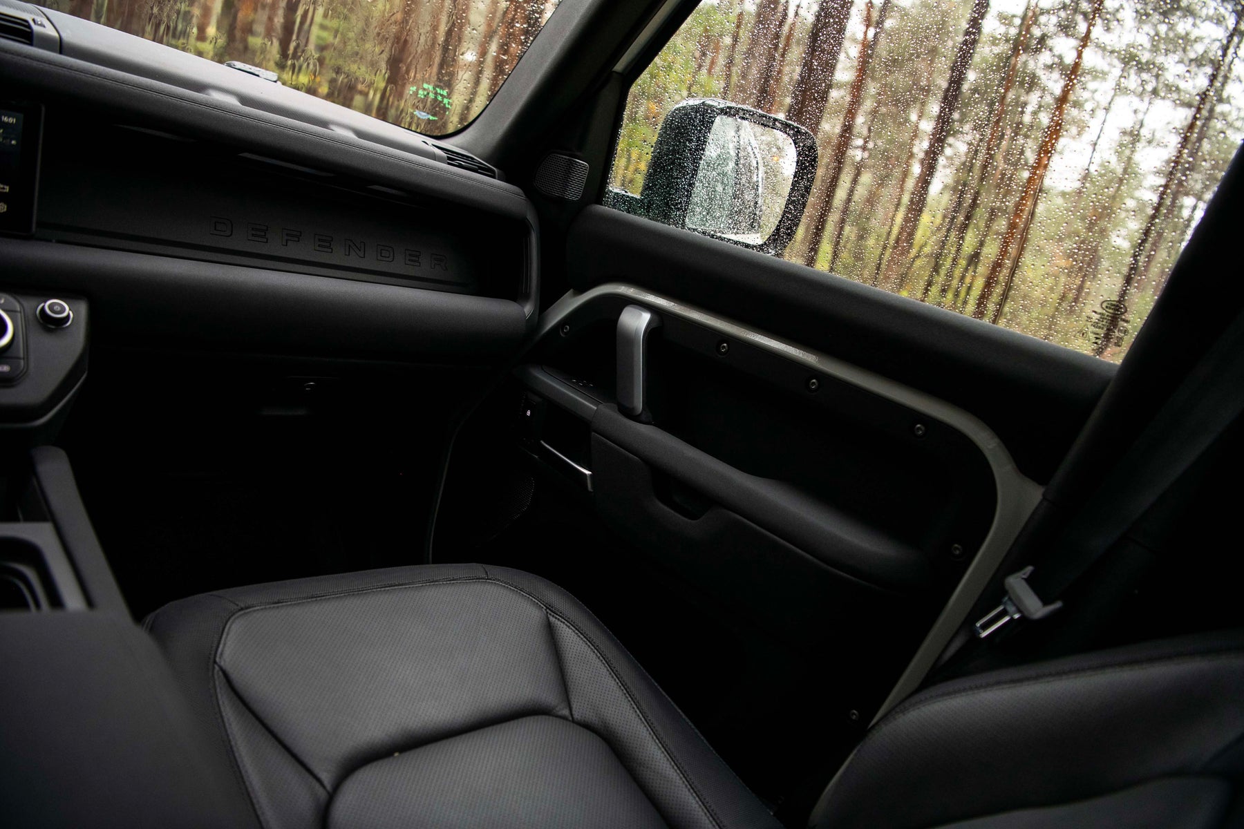 Defender 110 P400e - Camo fuji white