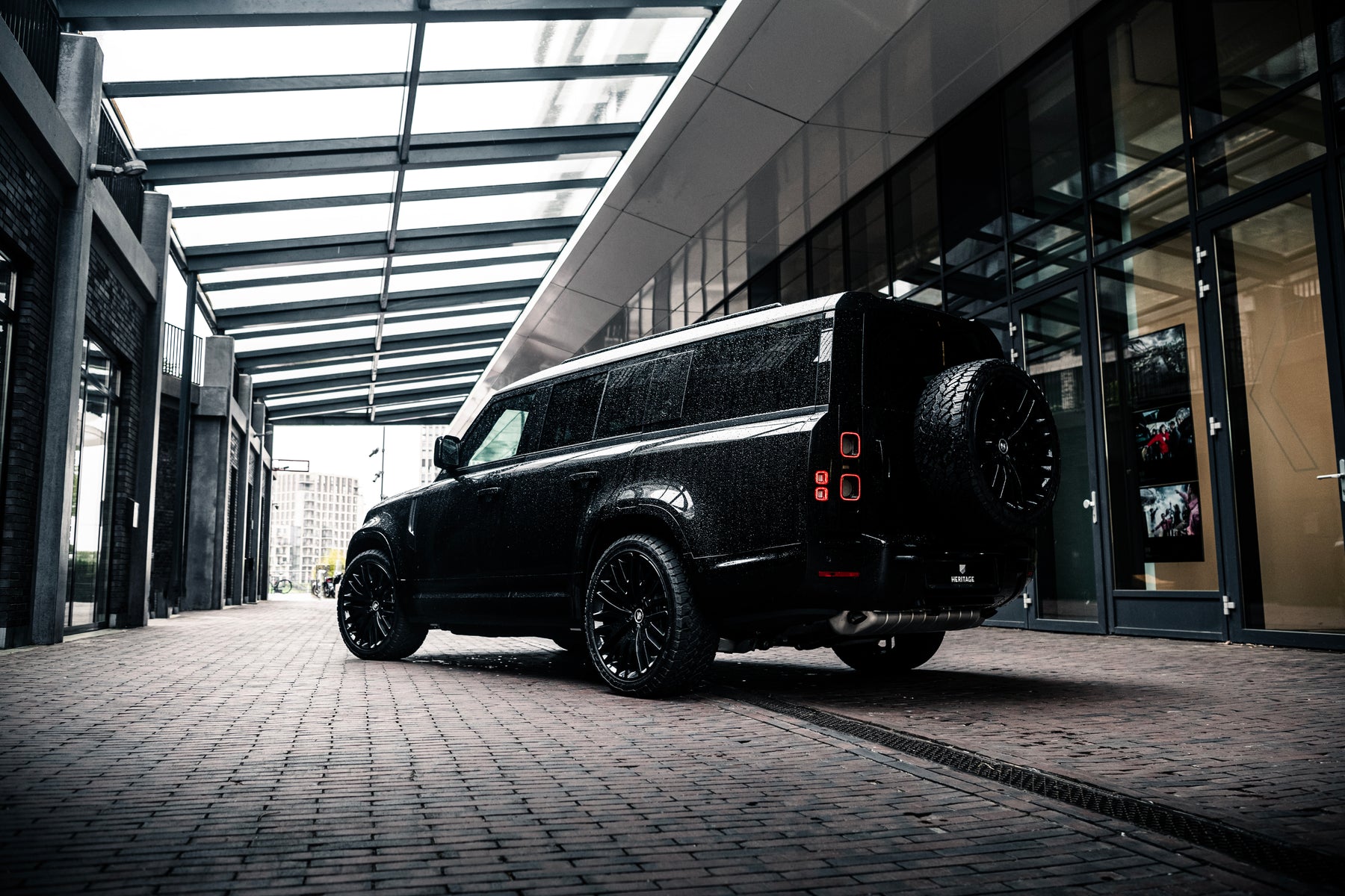 Defender 130 P400 - All black