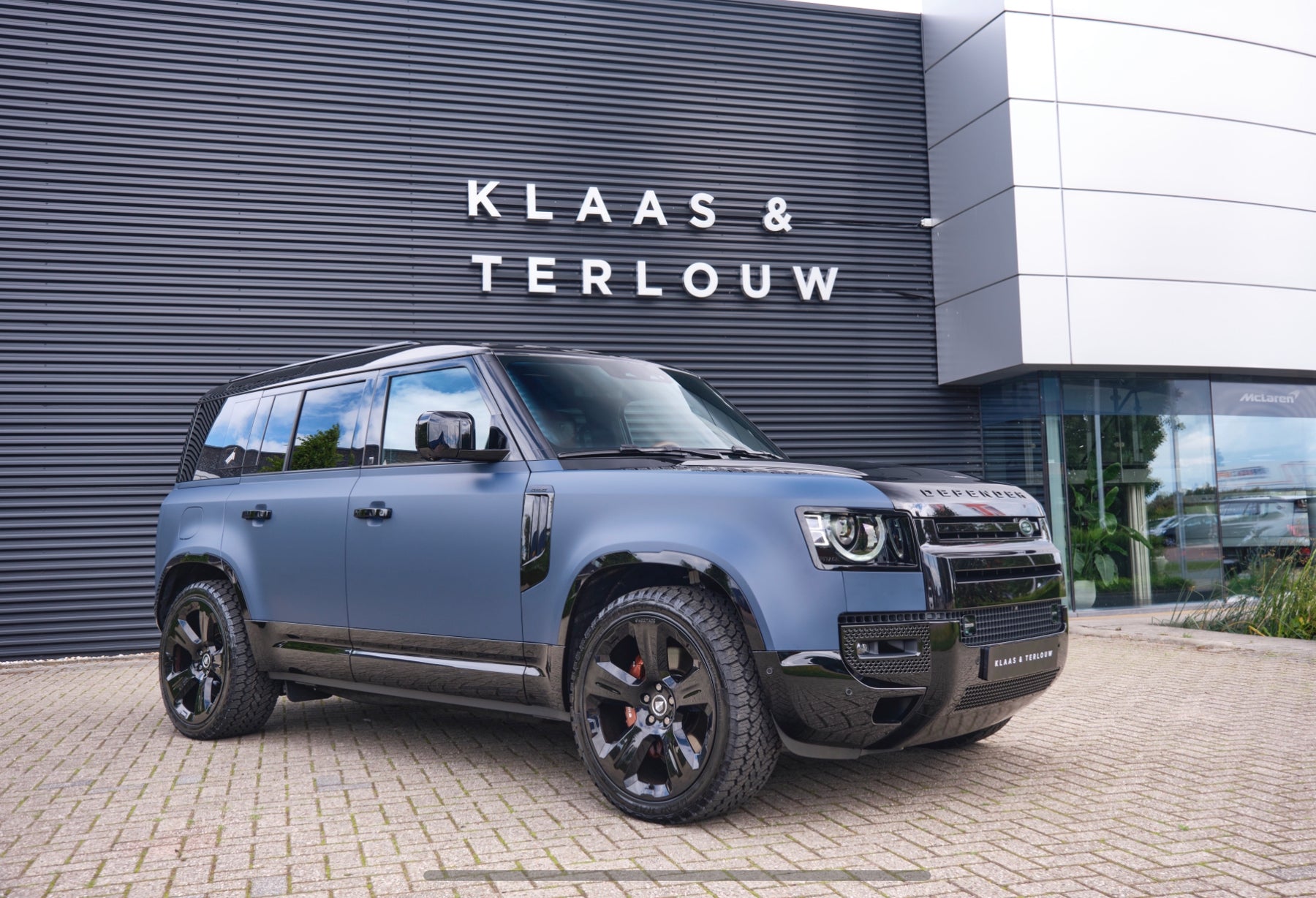 Defender P400e - Matte blue