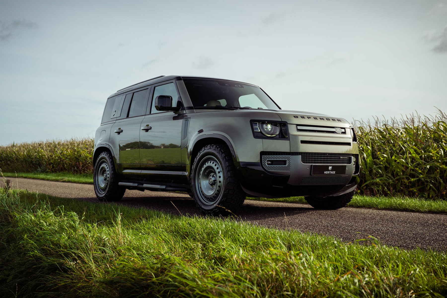 Defender 110 P400e - Pangea green