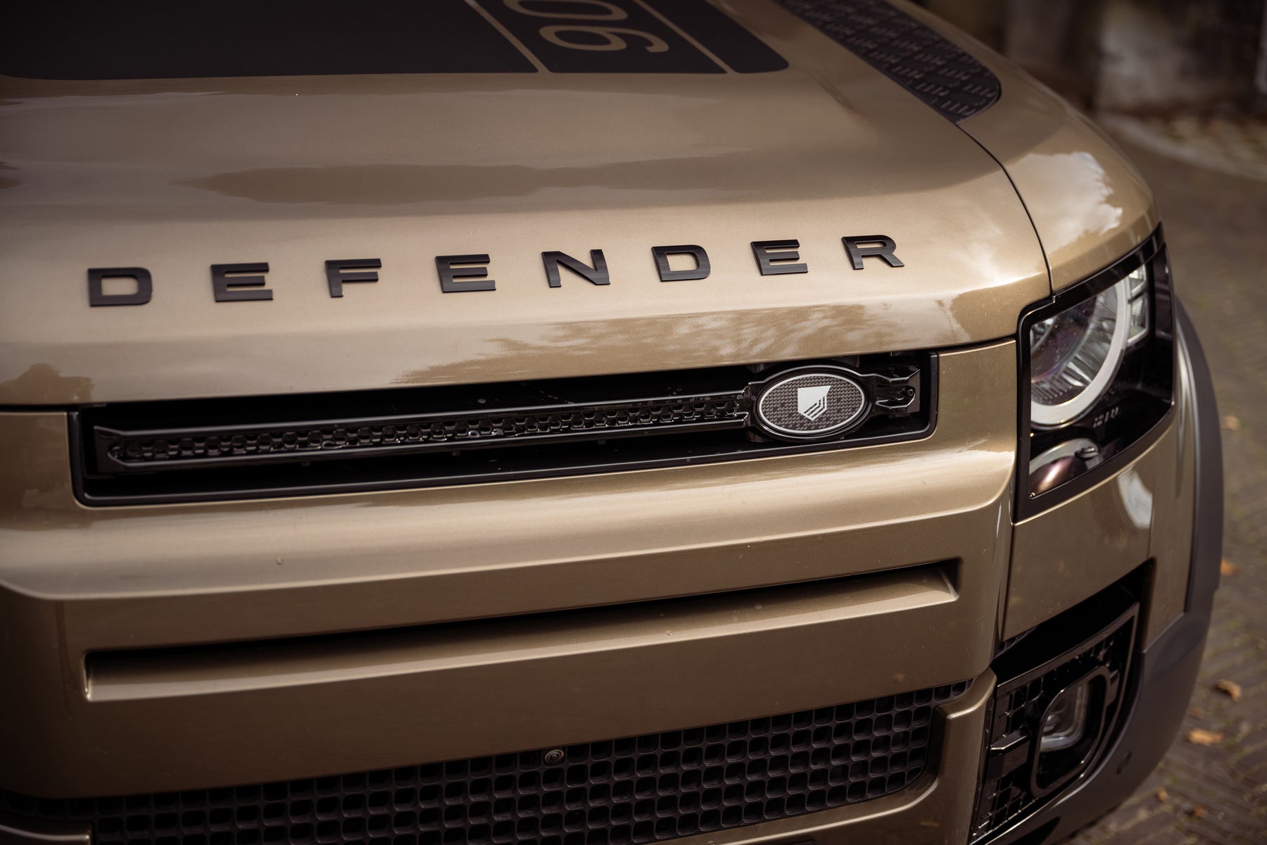 Defender 90 D200 - Gondwana stone