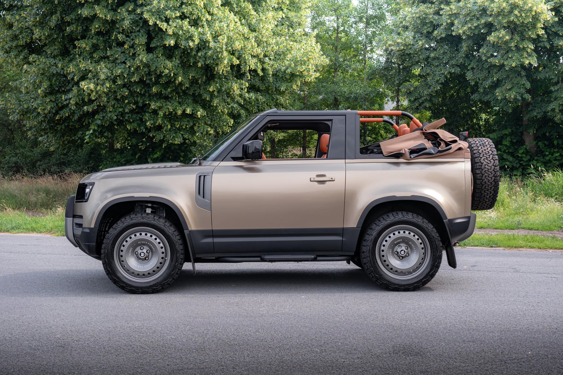 Valiance convertible - Goldfinger