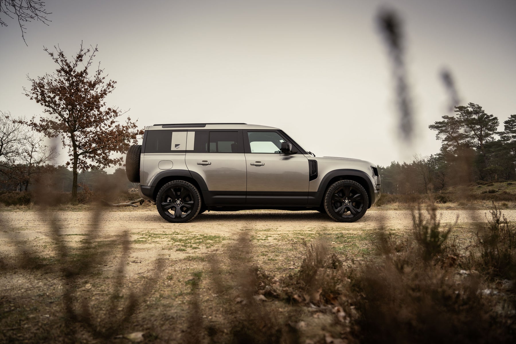 Defender 110 P400e - Silicon Silver