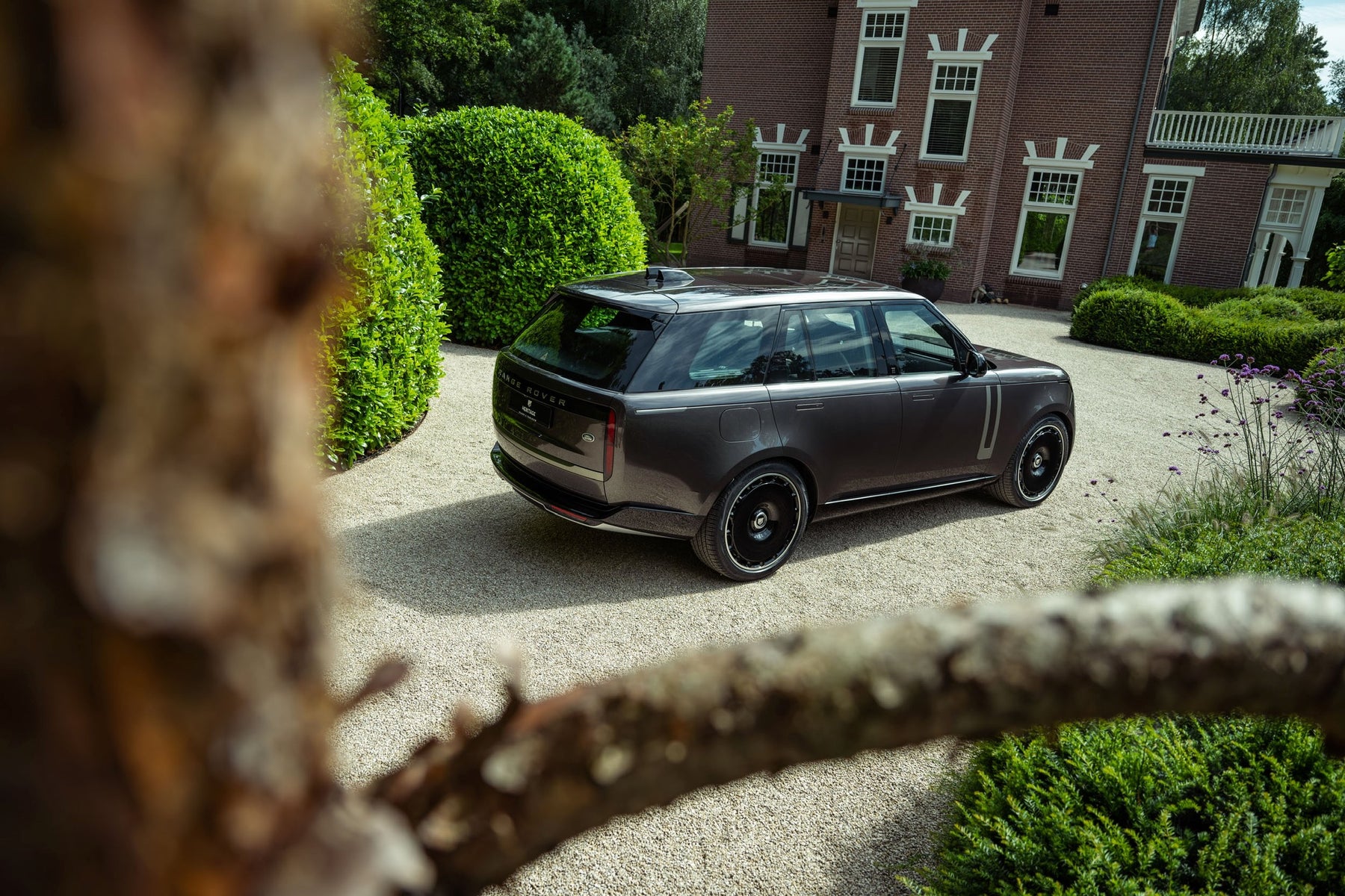 Range Rover Vogue - Mr Moon