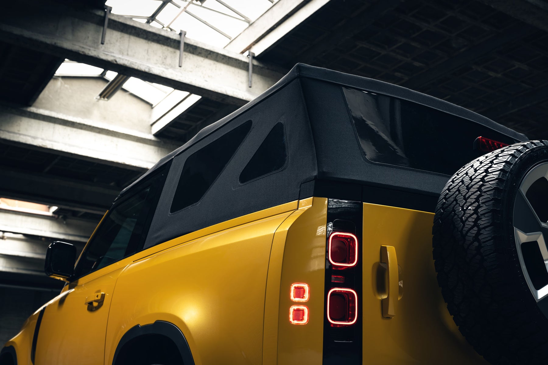 Valiance Convertible - Sunbeam yellow