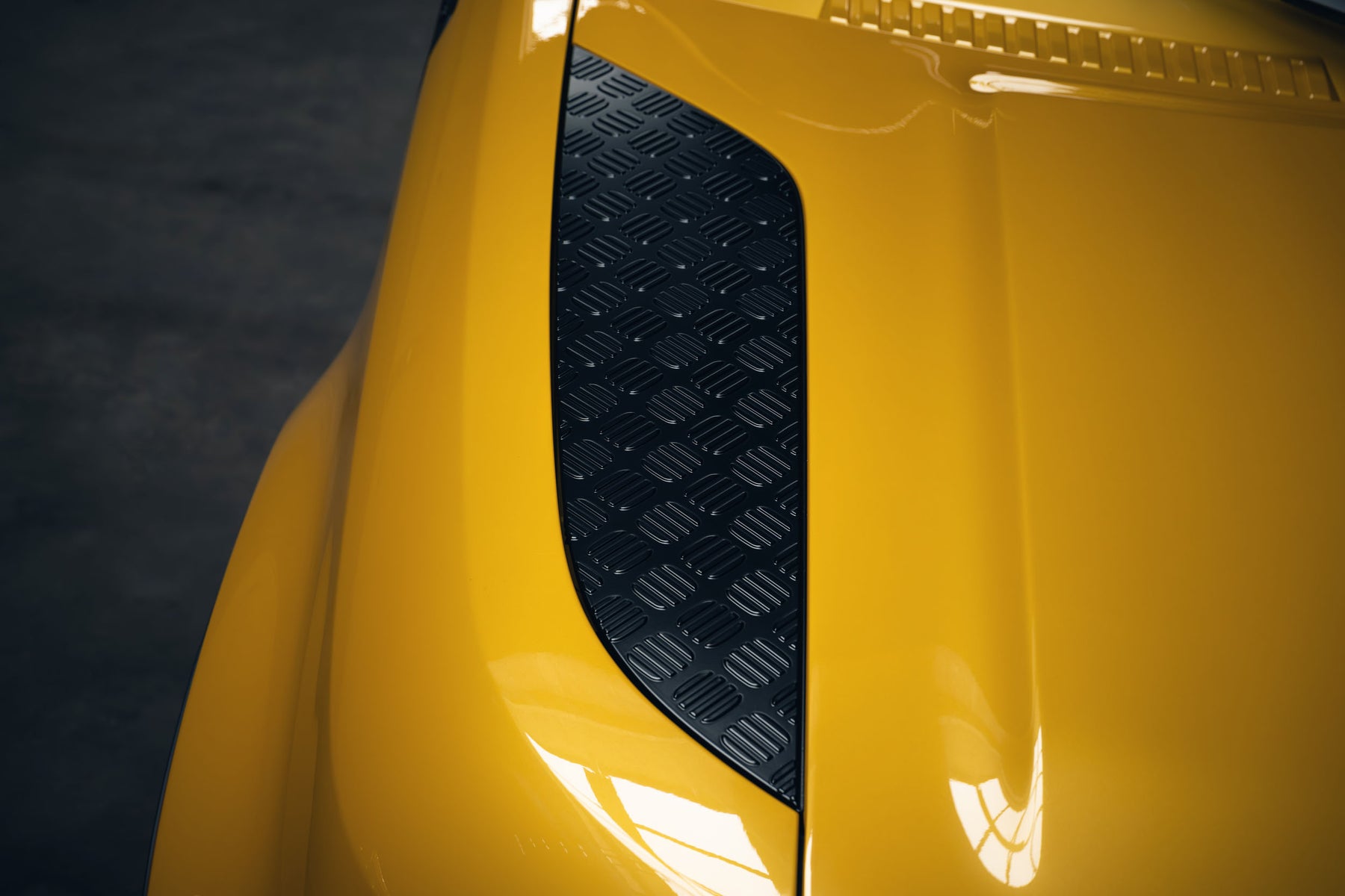 Valiance Convertible - Sunbeam yellow