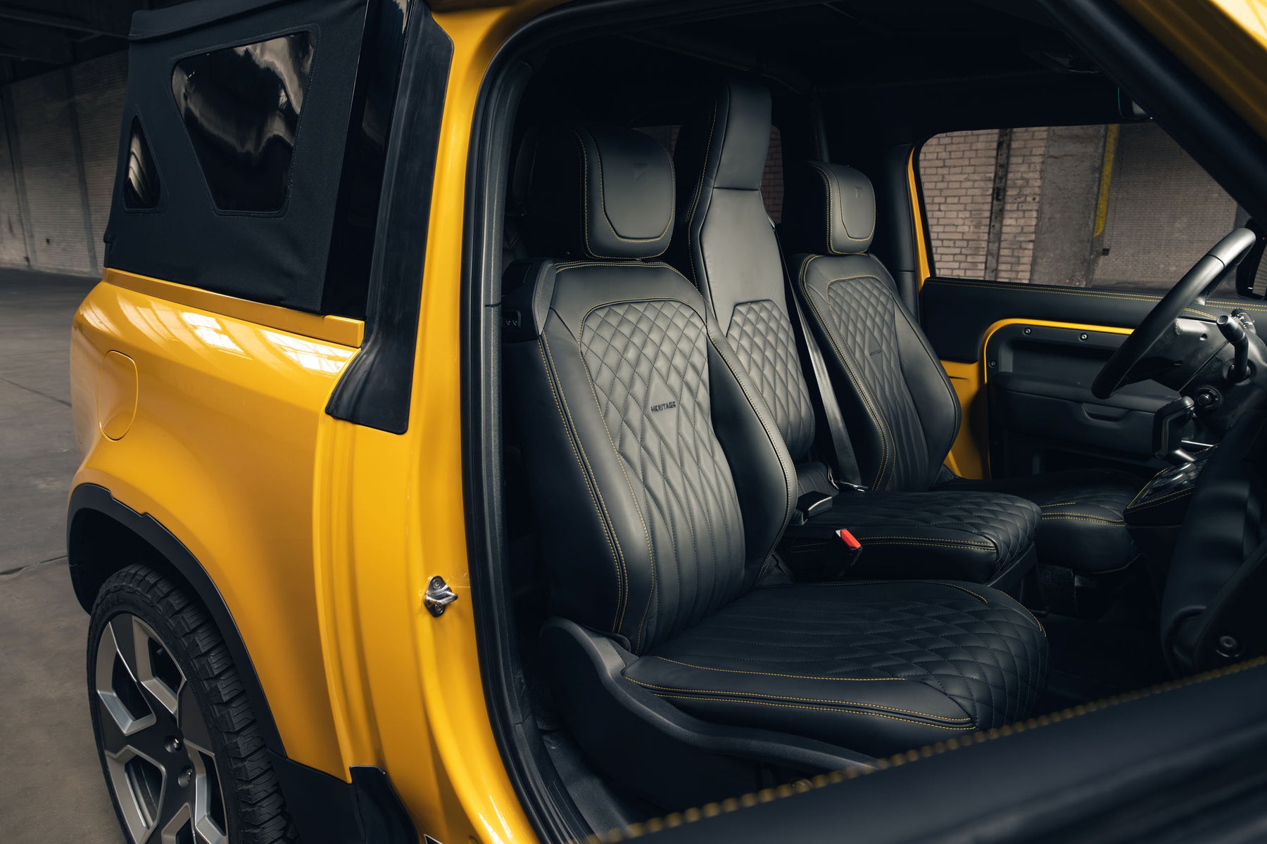 Valiance Convertible - Sunbeam yellow