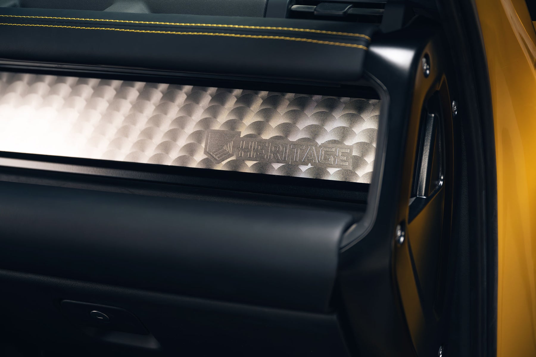 Valiance Convertible - Sunbeam yellow