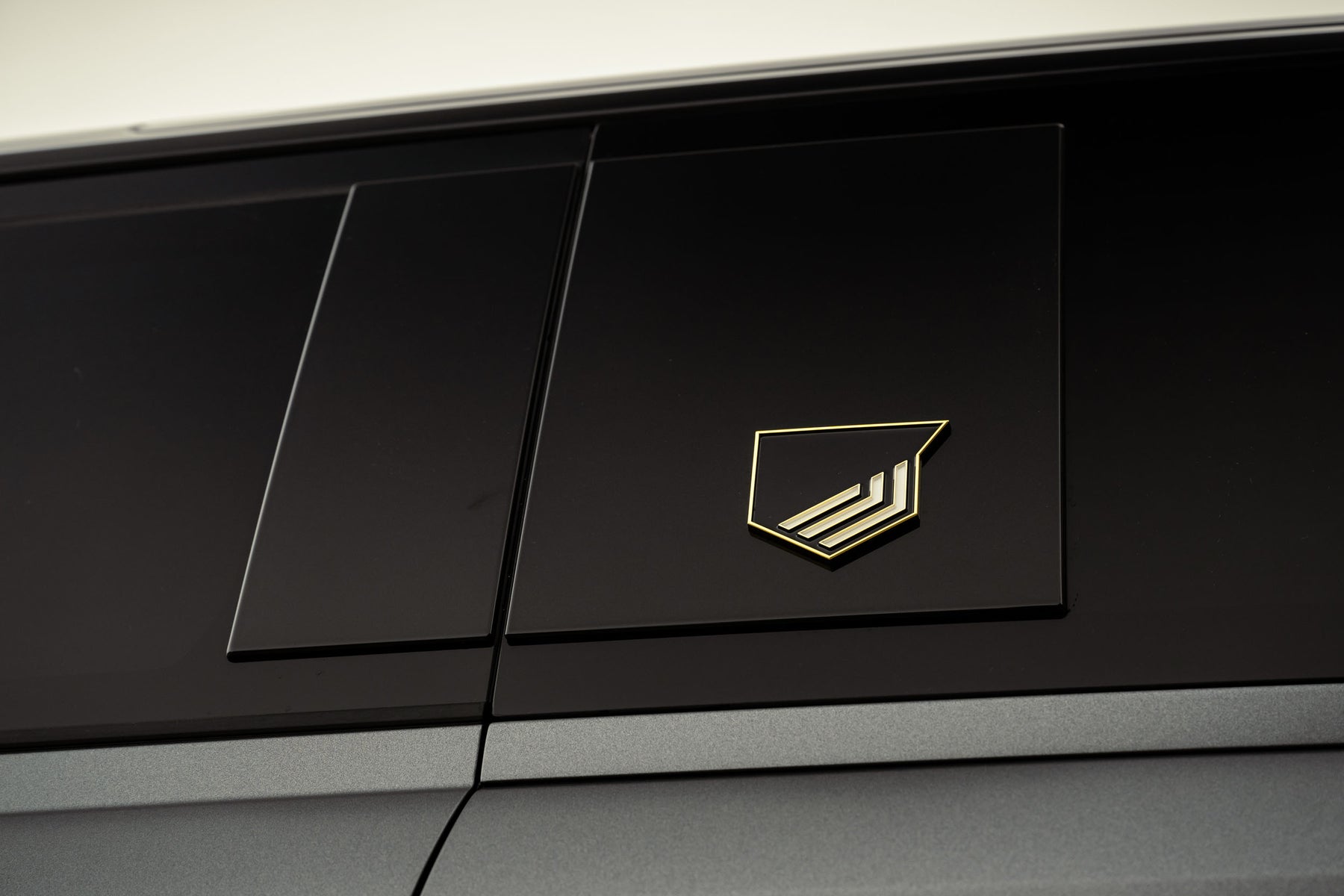 Defender 110 P400e - Satin grey