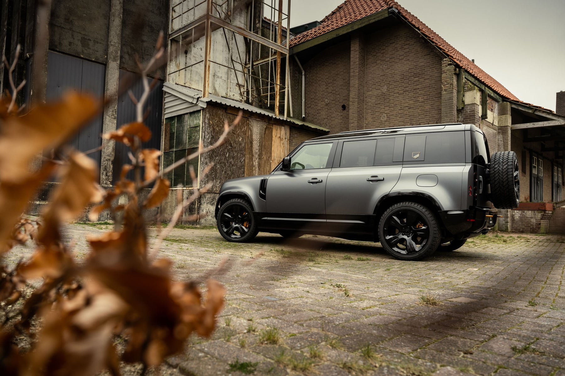 Defender 110 P400e - Satin grey