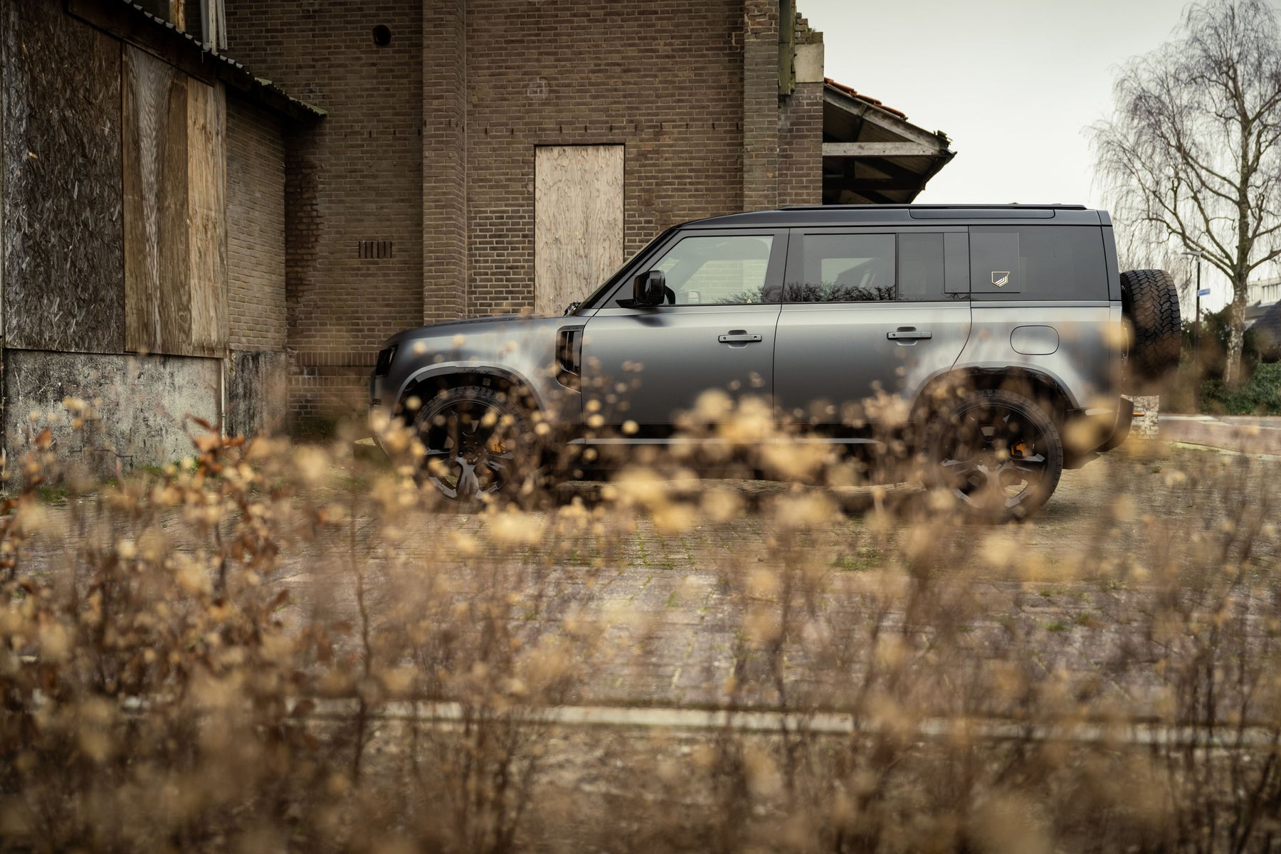 Defender 110 P400e - Satin grey