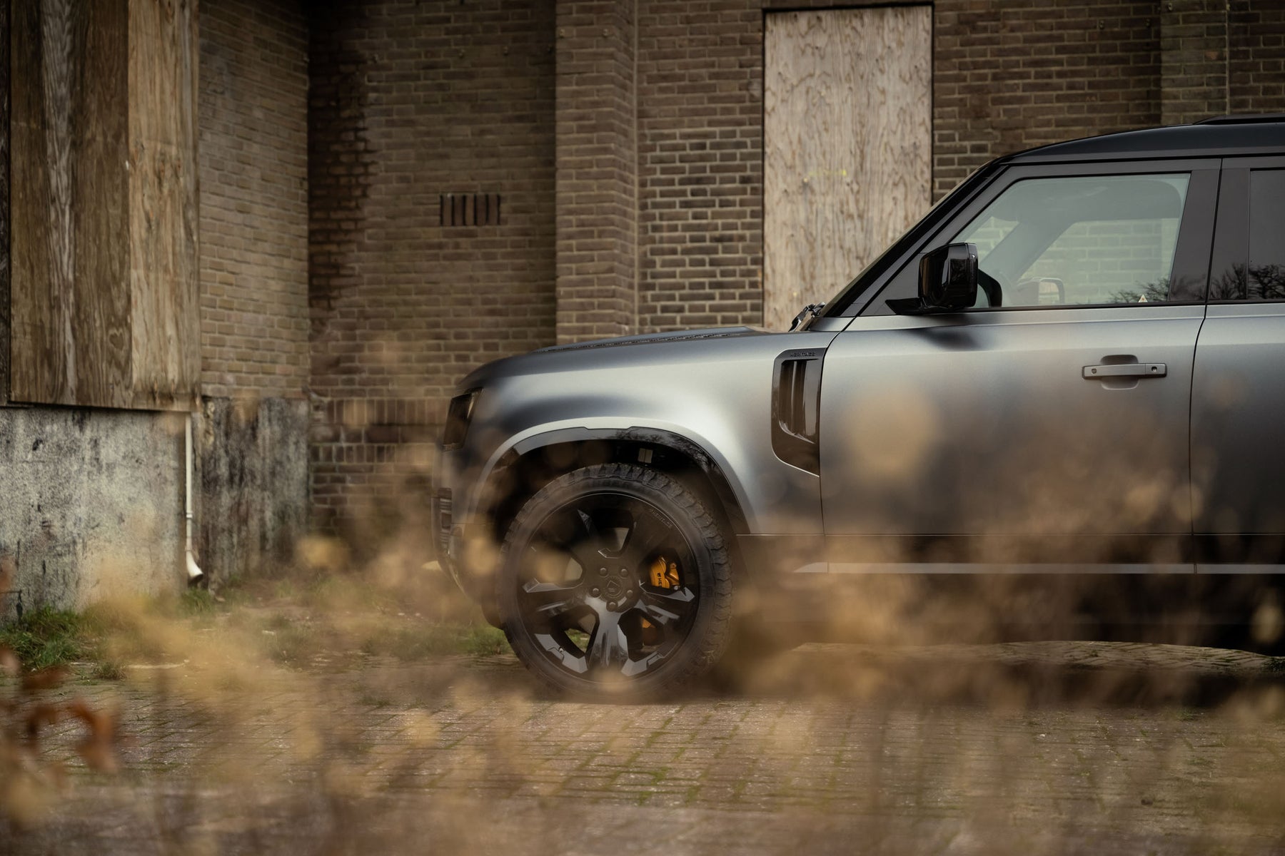 Defender 110 P400e - Satin grey