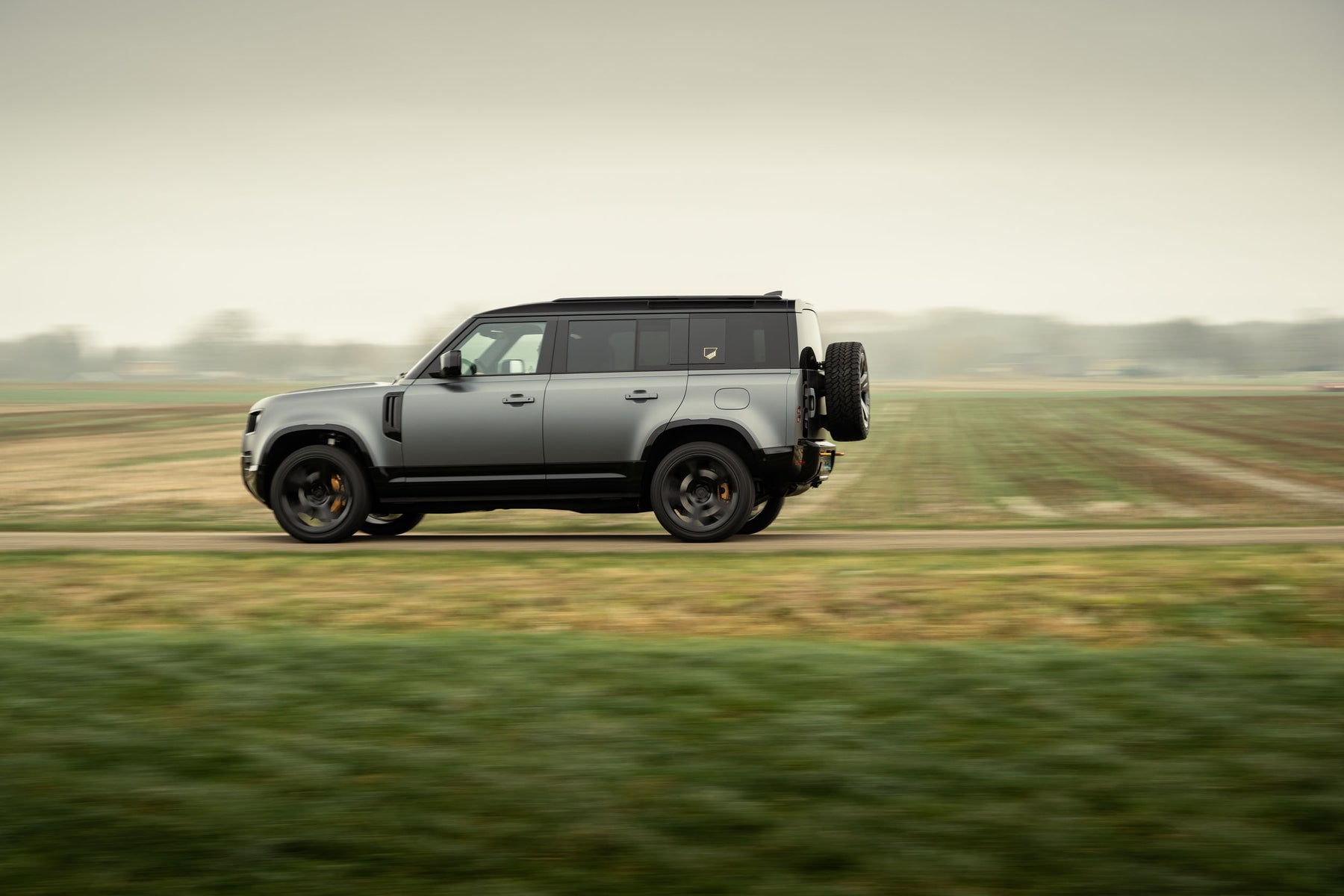 Defender 110 P400e - Satin grey