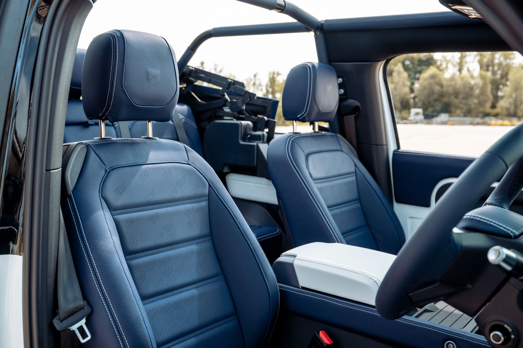 Valiance Convertible - Blue bay