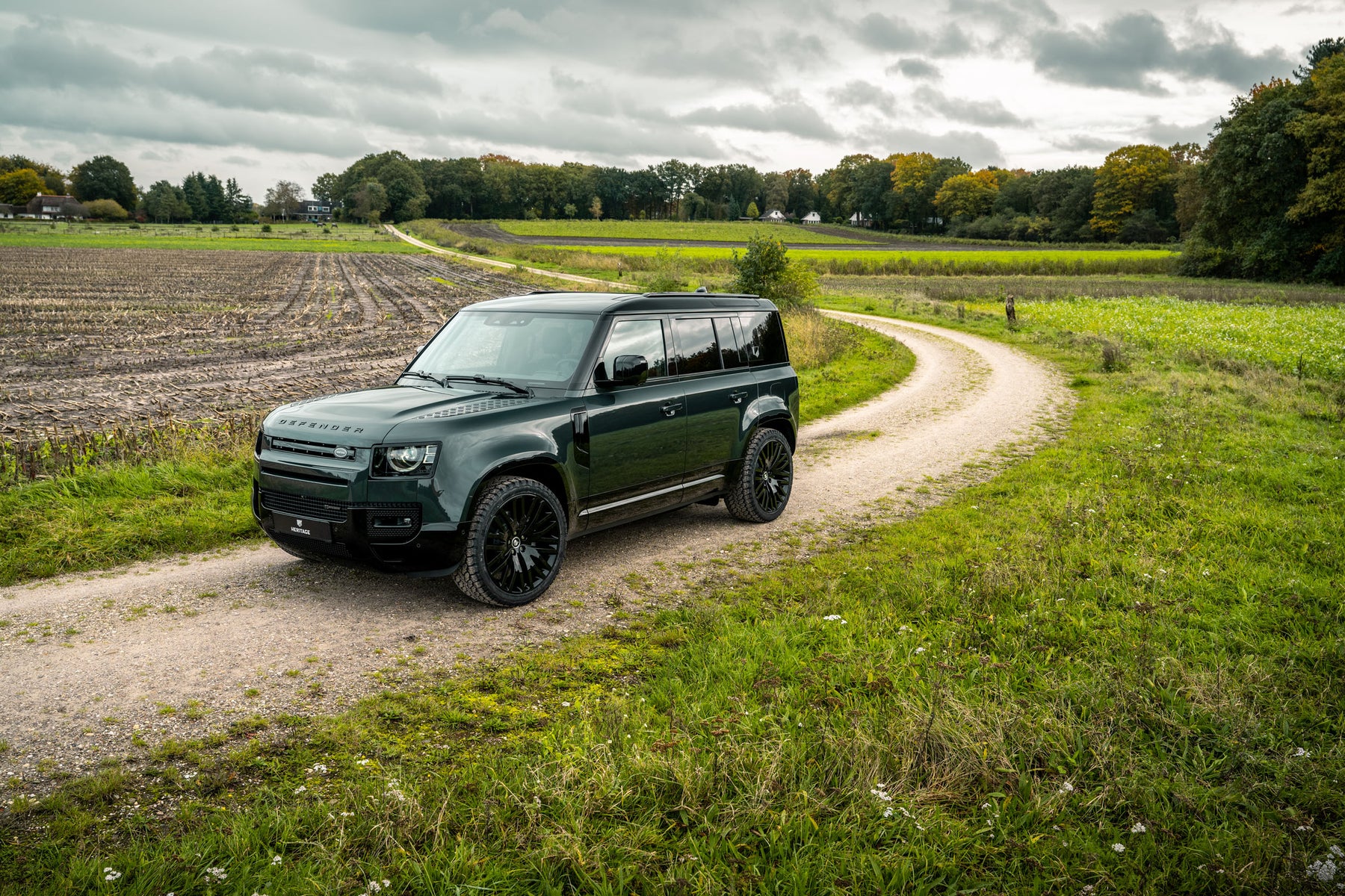 Defender 110 P400e - Belgravia green