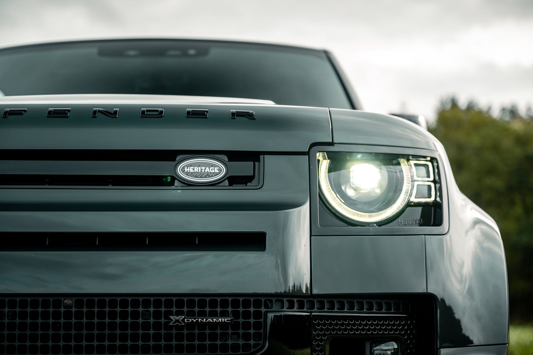 Defender 110 P400e - Belgravia green