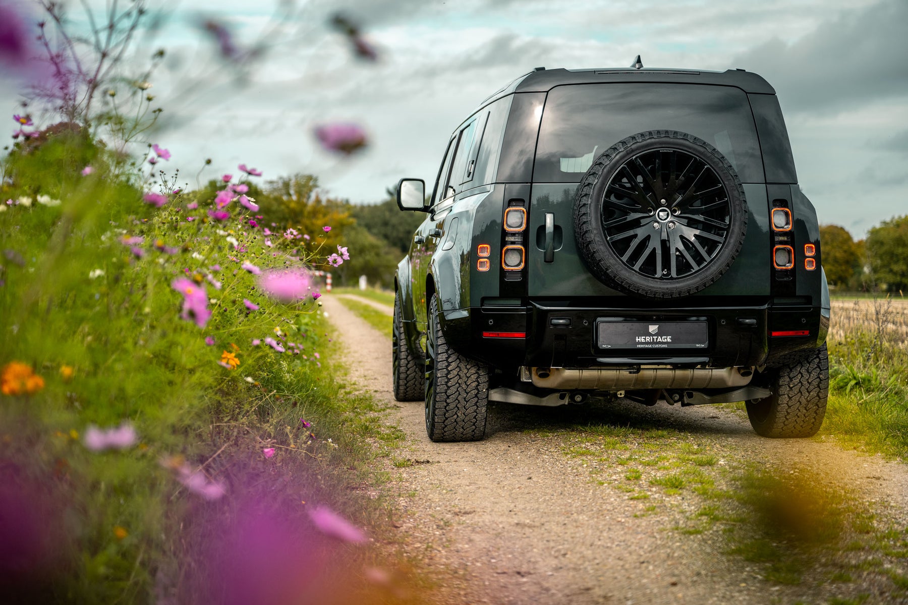 Defender 110 P400e - Belgravia green