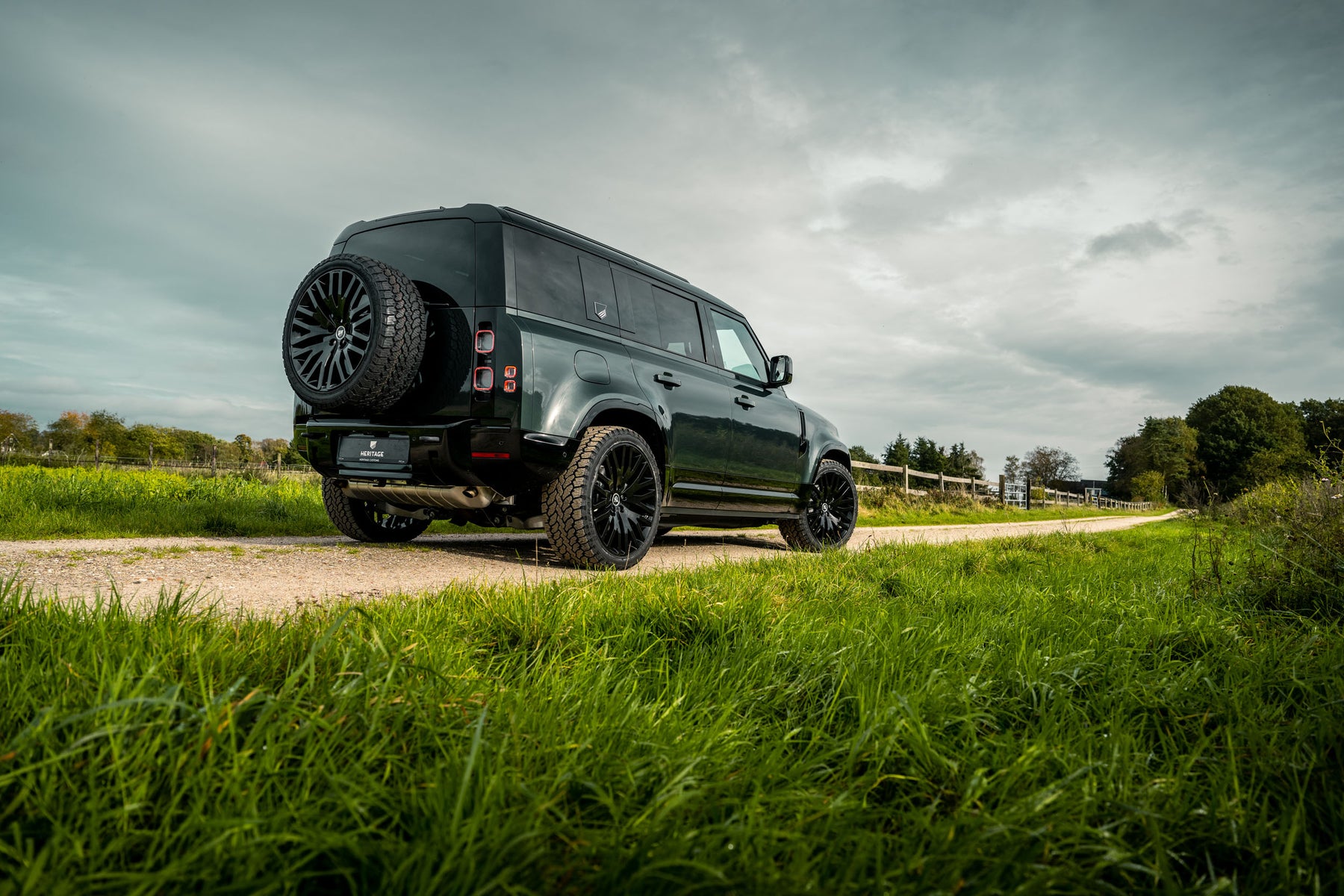 Defender 110 P400e - Belgravia green