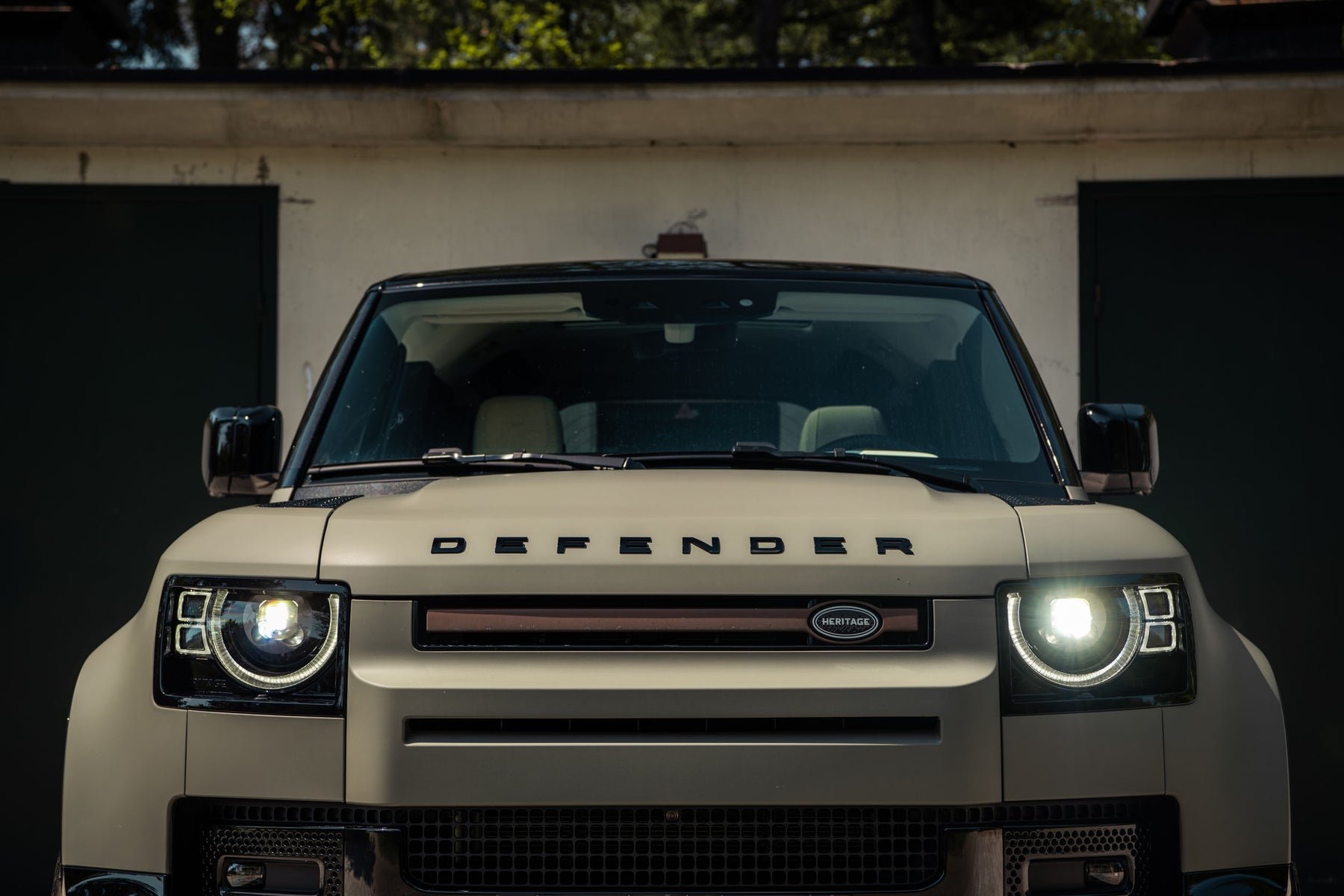 Defender D250 Commercial - Khaki
