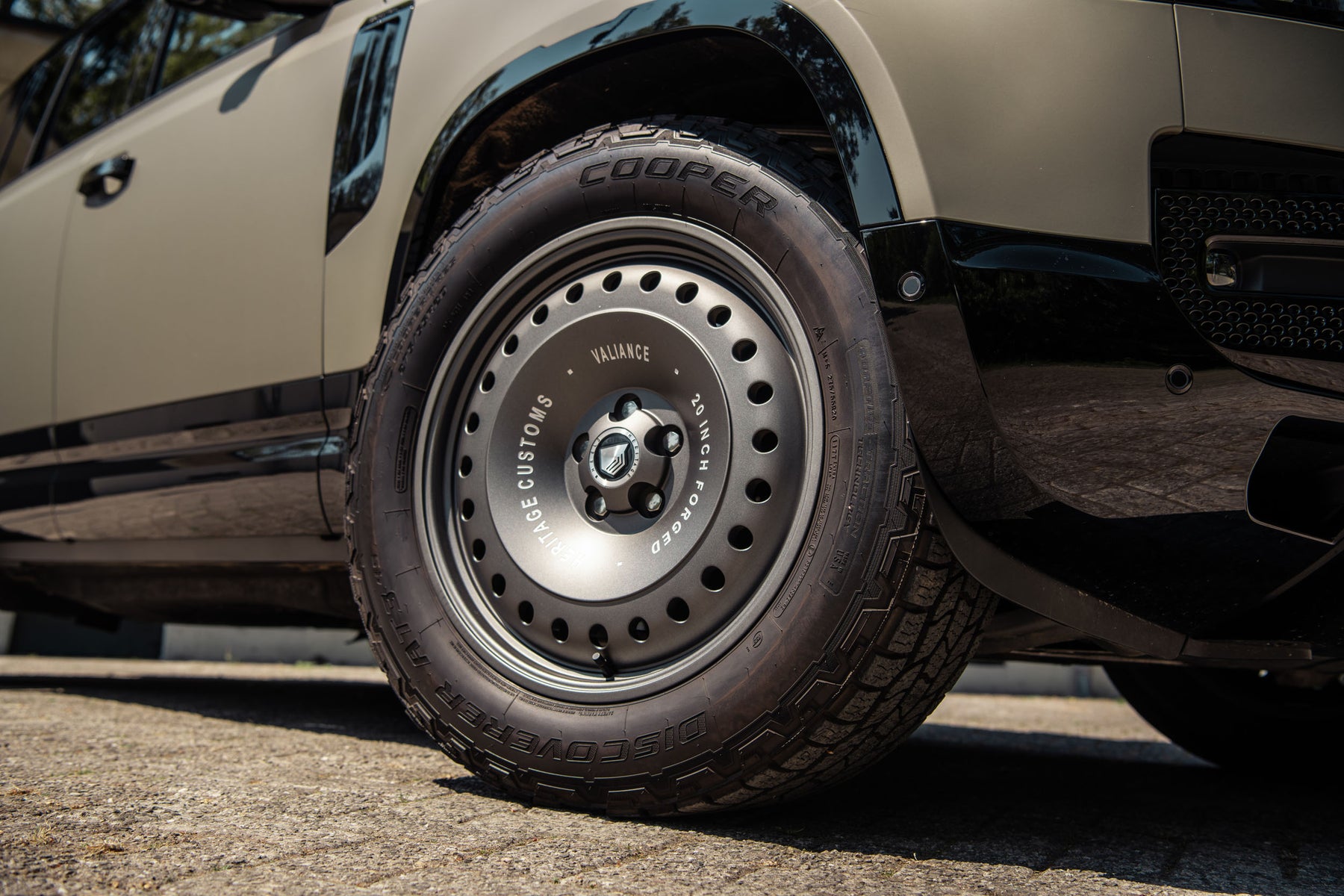 Defender D250 Commercial - Khaki
