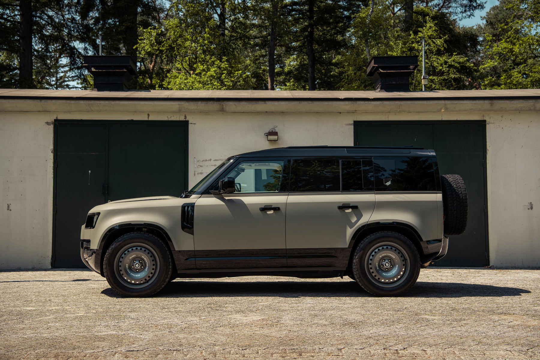 Defender D250 Commercial - Khaki