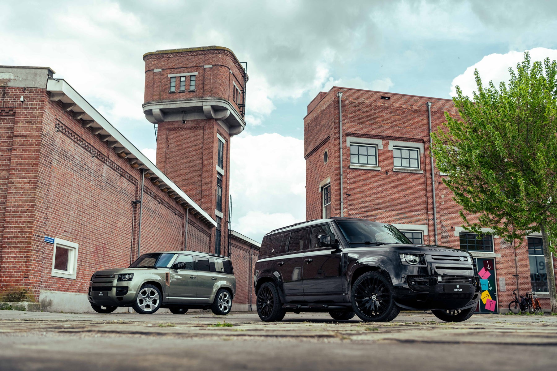 Defender P400e - Black & Brown