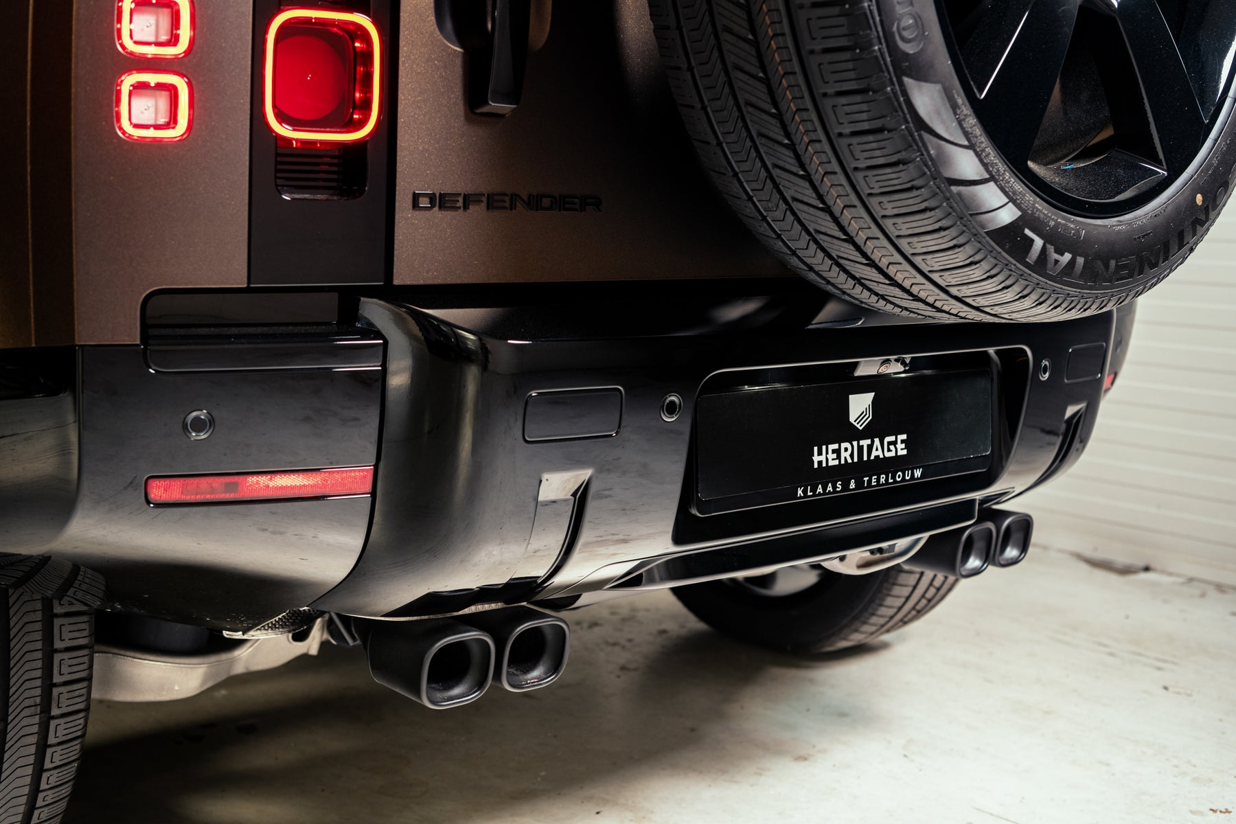 Defender 110 P400e - Magic Bronze