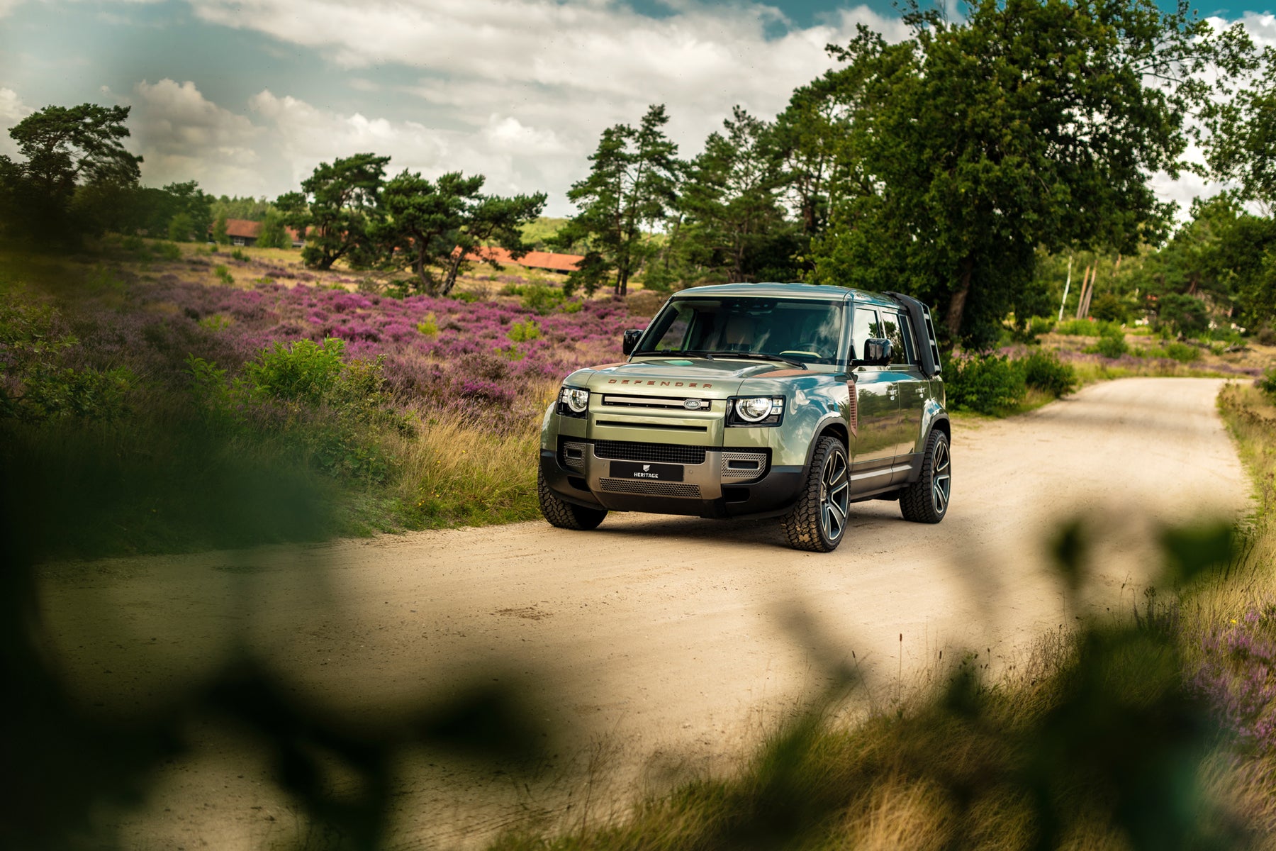 Defender 110 P400 - Pangea green