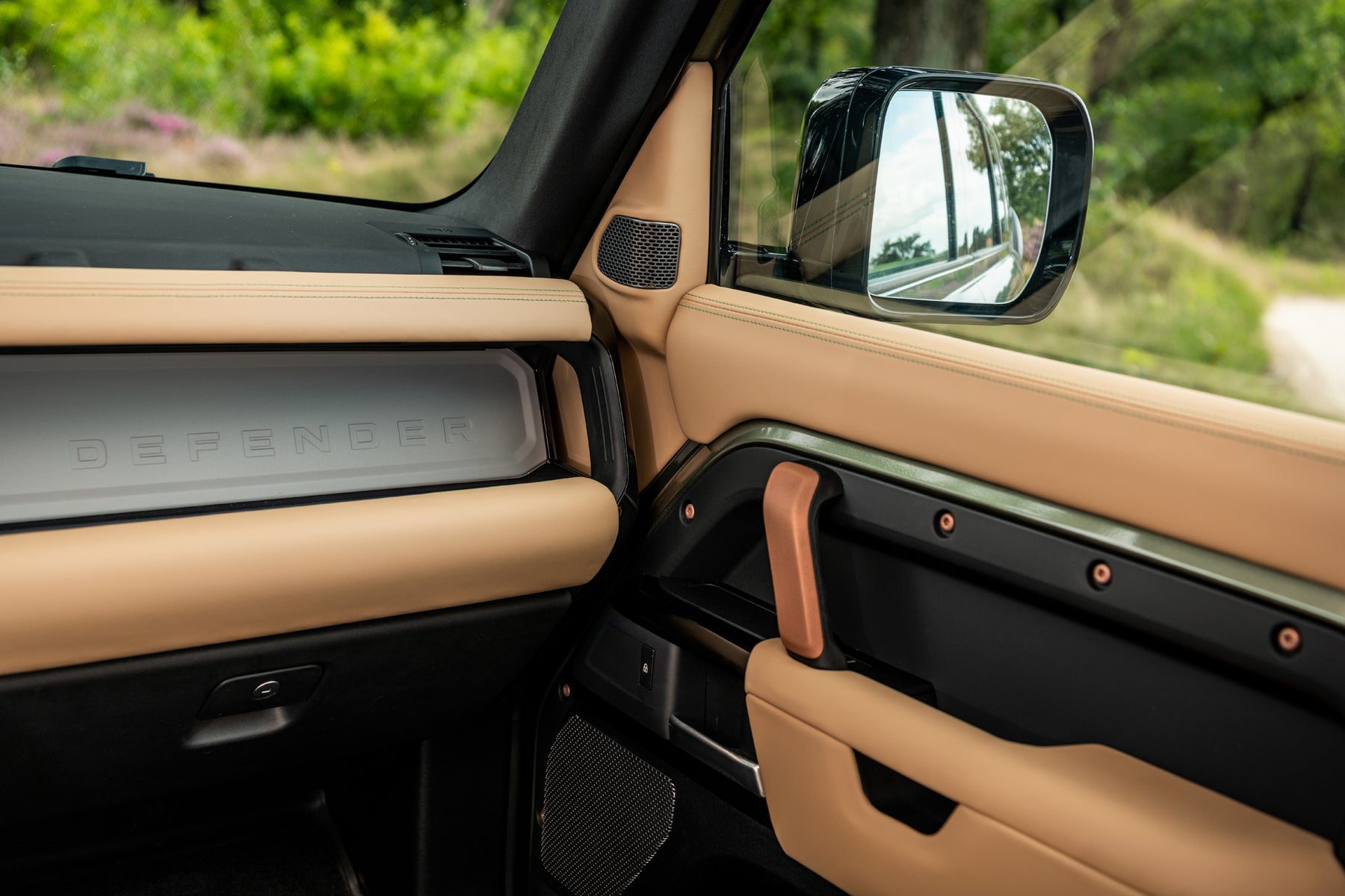 Defender 110 P400 - Pangea green