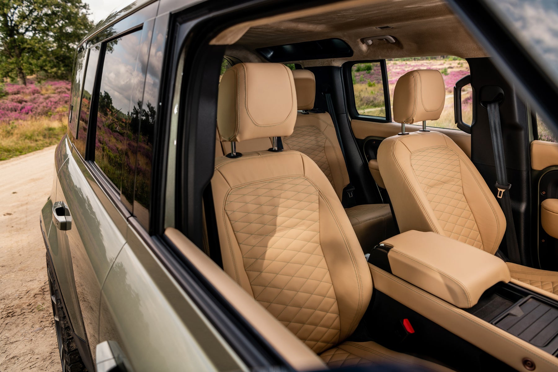 Defender 110 P400 - Pangea green