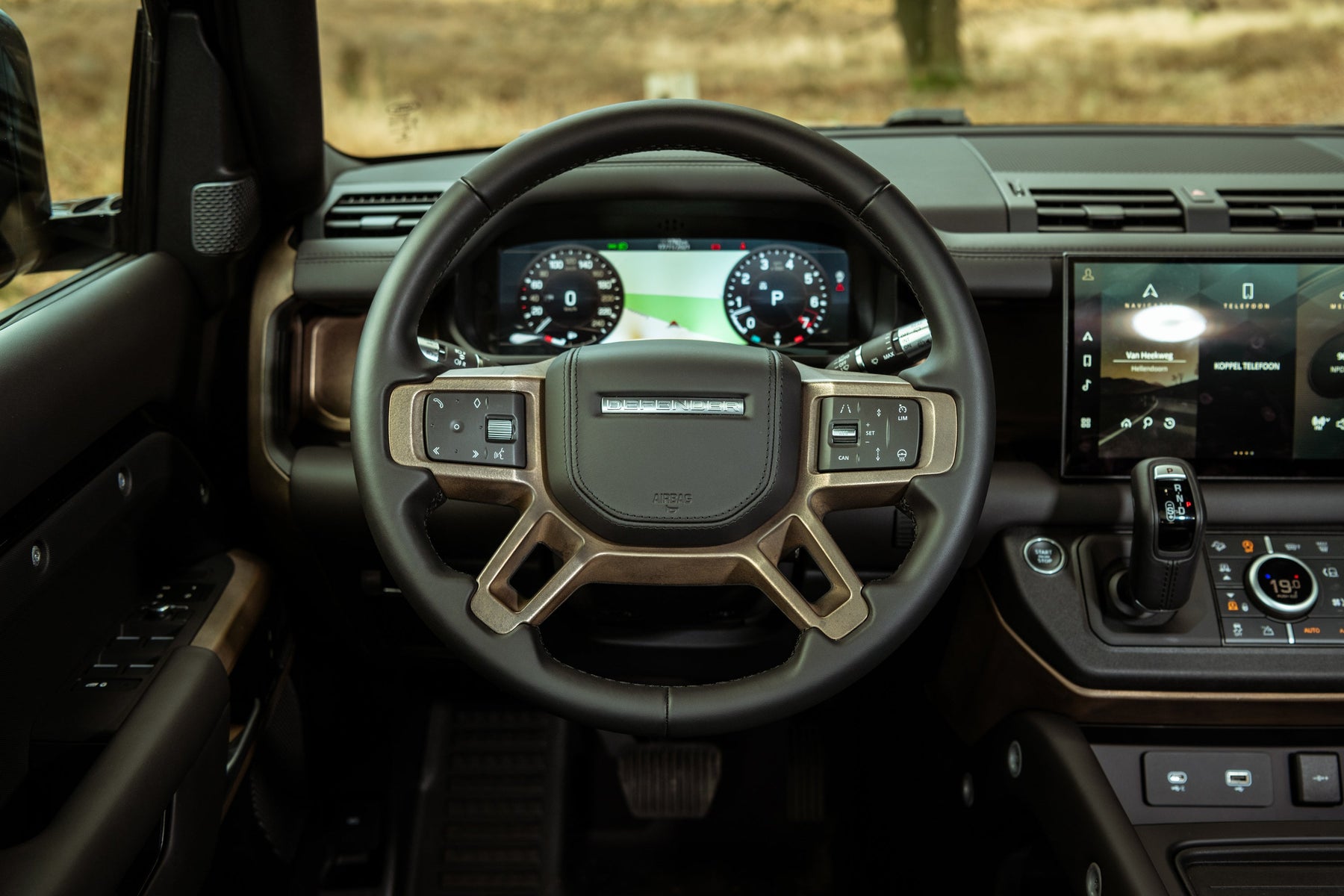 Defender 110 P400e - Magic Bronze