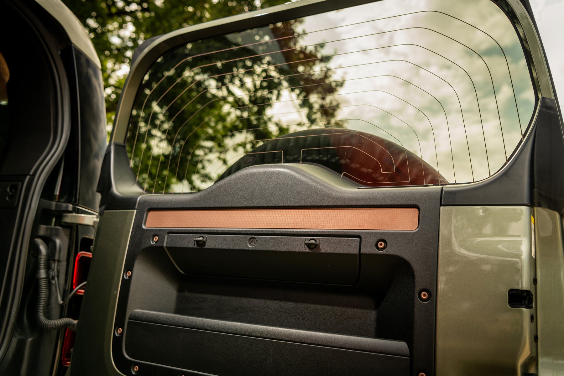 Defender 110 P400 - Pangea green