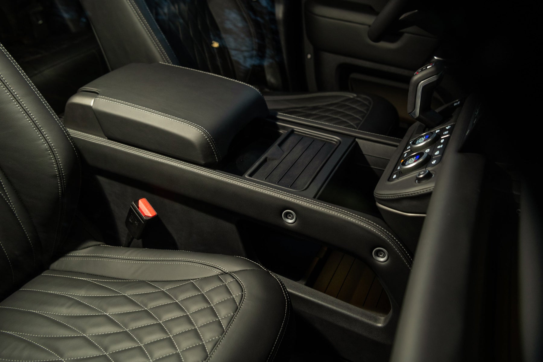 Defender P400e - Lantau bronze