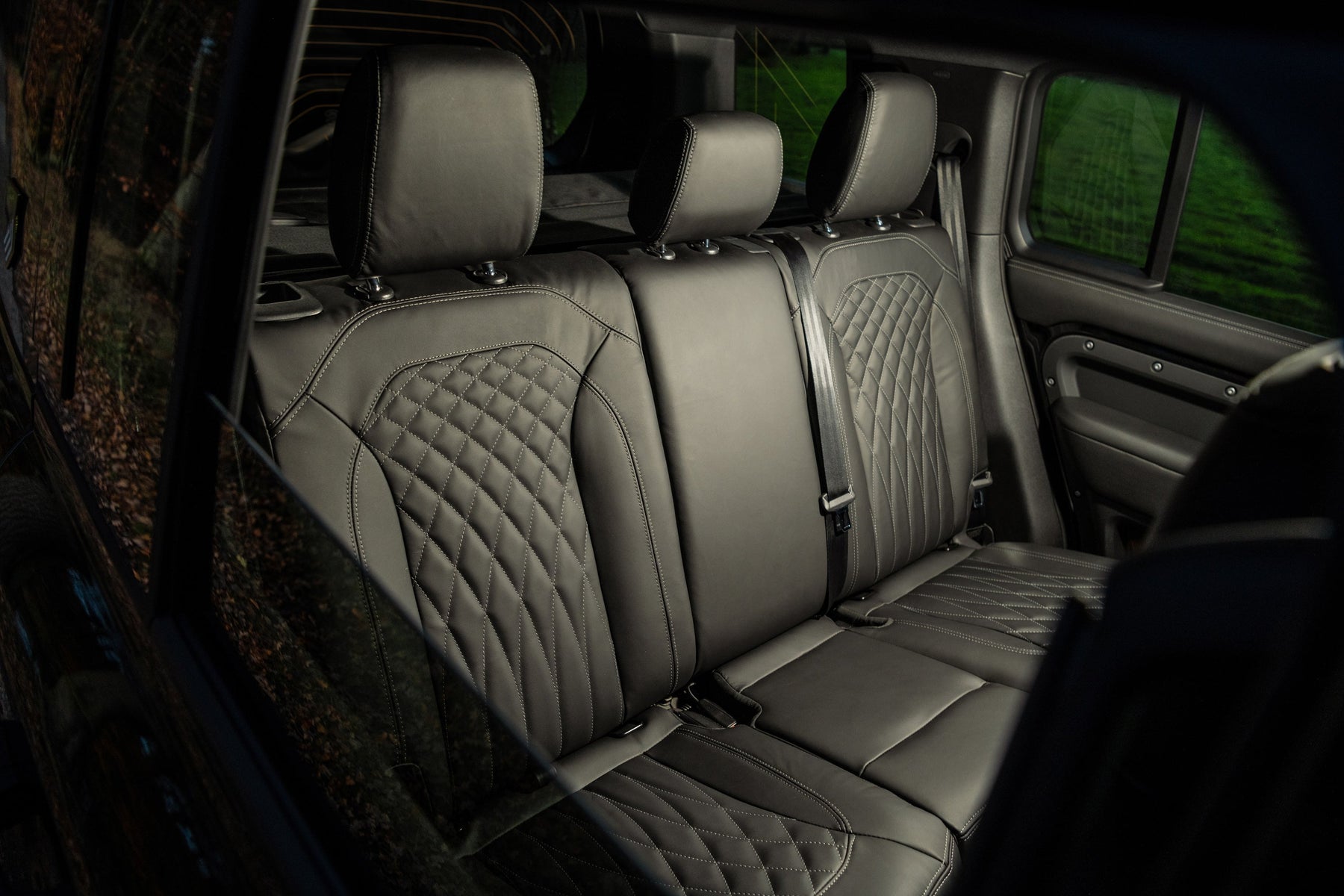 Defender P400e - Lantau bronze
