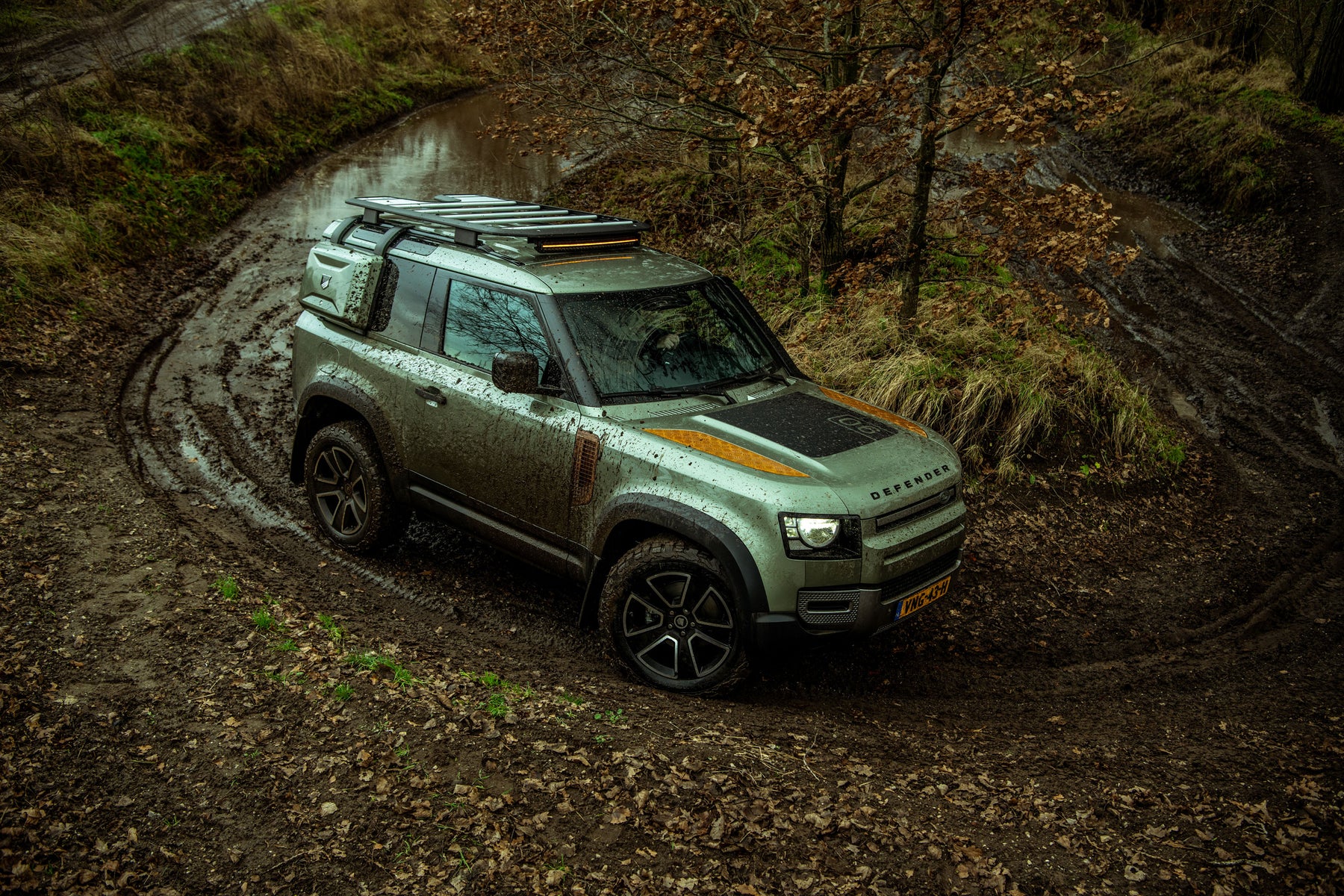 Defender 90 D200 - Pangea Green commercial