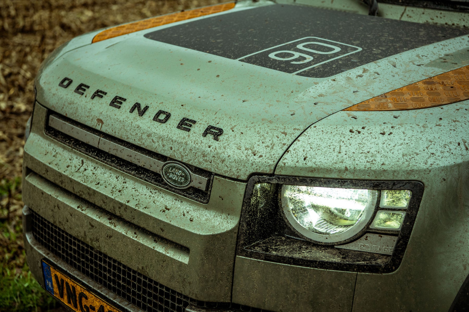 Defender 90 D200 - Pangea Green commercial